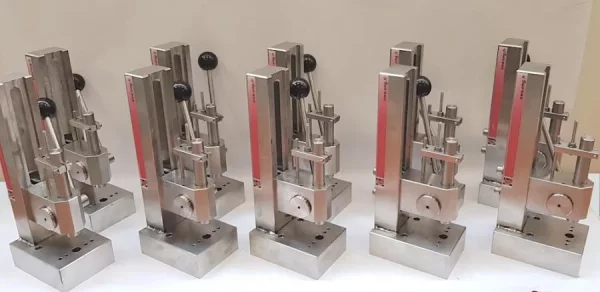 440 lbs presses for parachemistry, perfumery, cosmetology