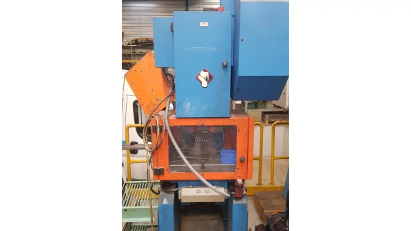Second-hand 30-tonne SANGIACOMO® press - EMG PRESSES
