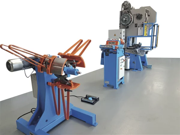 Unwinders, straighteners, feeders for in-line presses